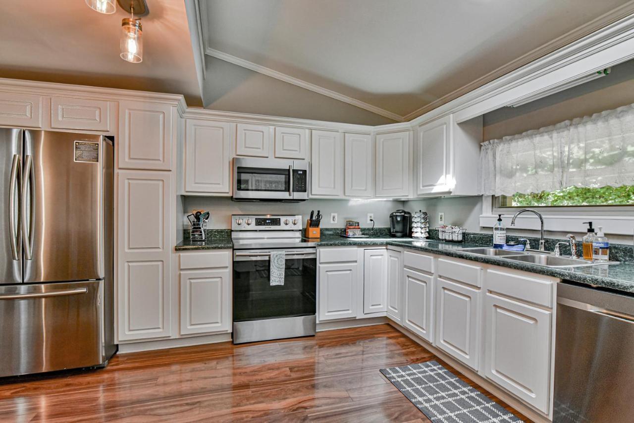South Asheville Home With Hot Tub Just 11 Miles To Downtown Экстерьер фото