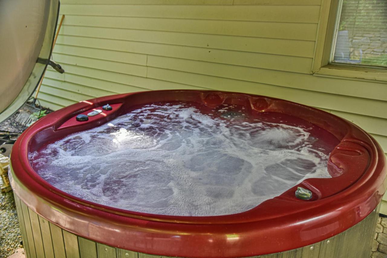 South Asheville Home With Hot Tub Just 11 Miles To Downtown Экстерьер фото